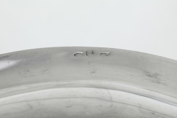 Undici piatti argento e una fiaschetta. Argenteria italiana del XX secolo  - Asta Argenti - Associazione Nazionale - Case d'Asta italiane