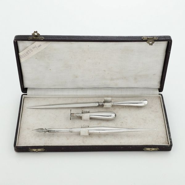 Set da scrivania in custodia. Argenteria italiana del XX secolo  - Asta Argenti - Associazione Nazionale - Case d'Asta italiane