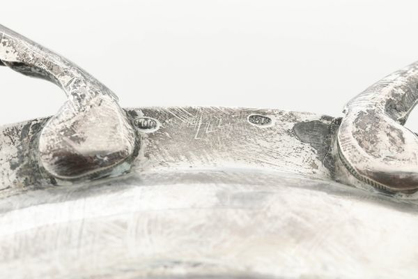 Vassoio biansato. Argenteria italiana del XX secolo  - Asta Argenti - Associazione Nazionale - Case d'Asta italiane