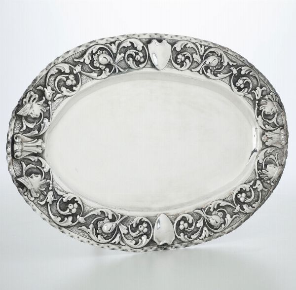 Vassoio. Argenteria italiana del XX secolo (apparentemente privo di punzonatura)  - Asta Argenti - Associazione Nazionale - Case d'Asta italiane