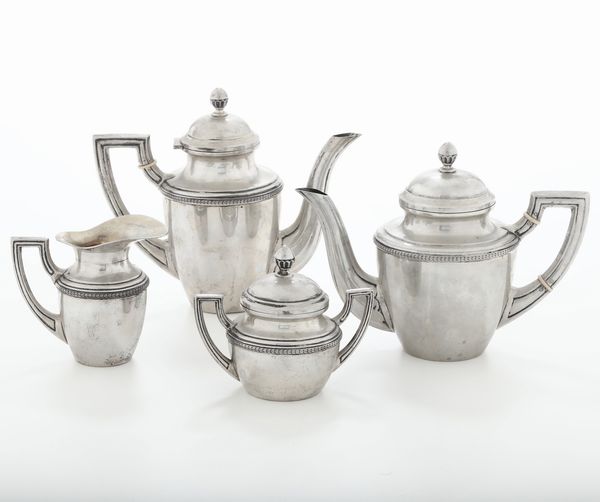 Servizio da tè e caffè. Argenteria italiana della prima metà del XX secolo  - Asta Argenti - Associazione Nazionale - Case d'Asta italiane