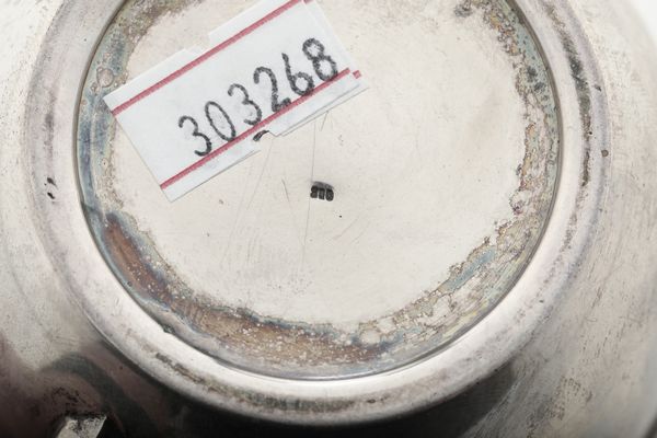 Servizio da tè e caffè. Argenteria italiana della prima metà del XX secolo  - Asta Argenti - Associazione Nazionale - Case d'Asta italiane