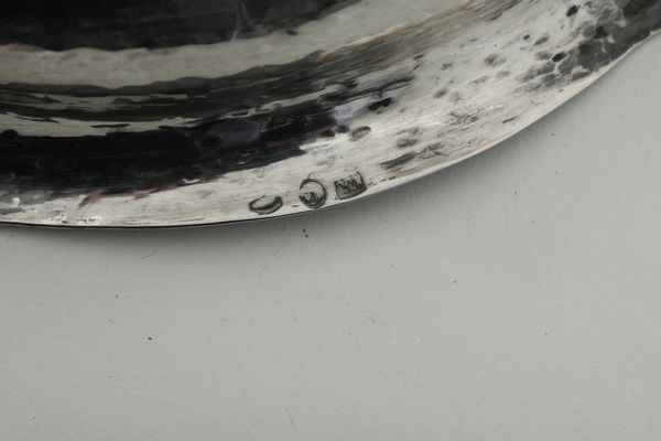 Vassoietto. Argenteria italiana del XX secolo, marchio dell'argentiere consunto  - Asta Argenti - Associazione Nazionale - Case d'Asta italiane