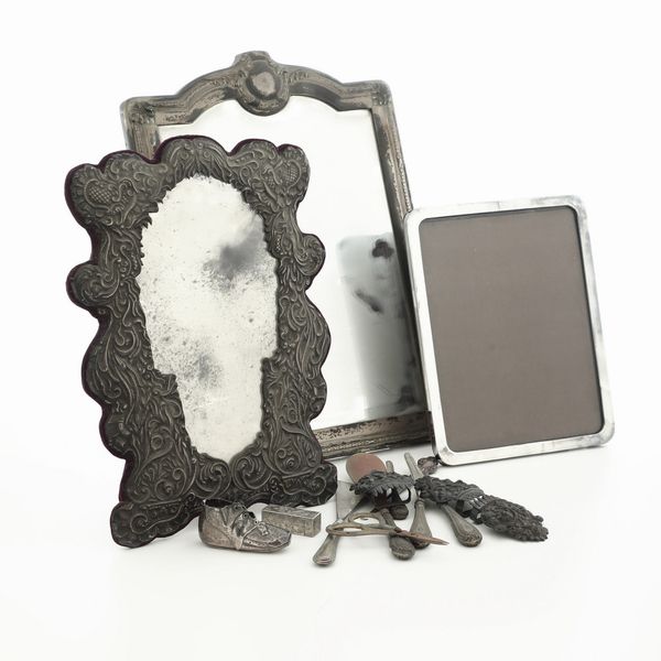 Lotto di oggetti e cornici in argento  - Asta Argenti - Associazione Nazionale - Case d'Asta italiane