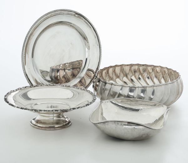 Lotto di oggetti in argento. Varie manifatture italiane del XX secolo  - Asta Argenti - Associazione Nazionale - Case d'Asta italiane