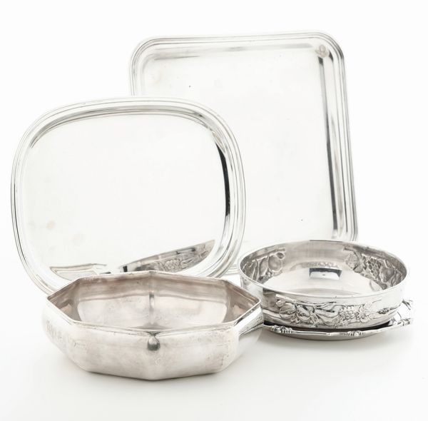 Lotto di oggetti in argento. Argenteria italiana del XX secolo  - Asta Argenti - Associazione Nazionale - Case d'Asta italiane