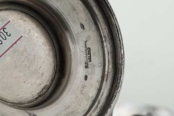 Tre ciotole differenti. Varie argenterie italiane del XX secolo  - Asta Argenti - Associazione Nazionale - Case d'Asta italiane