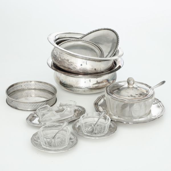 Lotto di oggetti in argento. Varie argenterie italiane del XX secolo  - Asta Argenti - Associazione Nazionale - Case d'Asta italiane