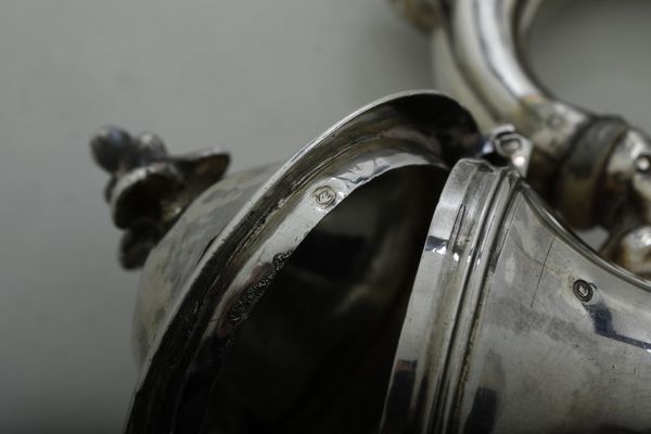 Caffettiera. Manifattura europea del XIX secolo  - Asta Argenti - Associazione Nazionale - Case d'Asta italiane