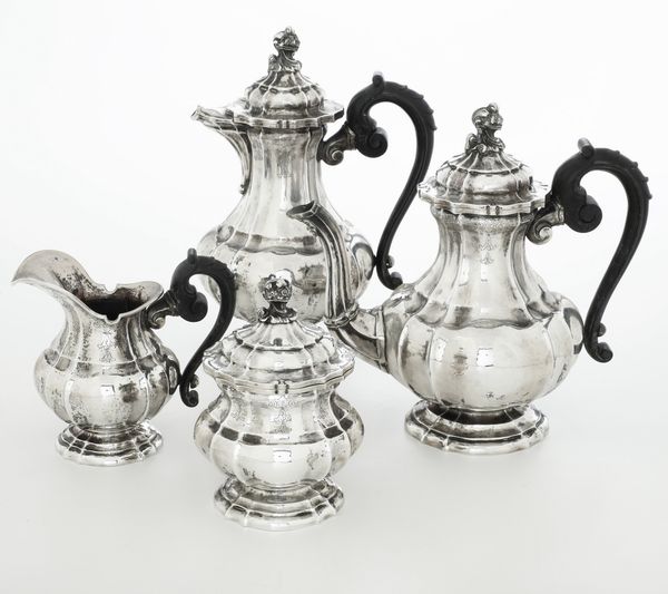 Servizio da tè e caffè. Argenteria italiana del XX secolo  - Asta Argenti - Associazione Nazionale - Case d'Asta italiane