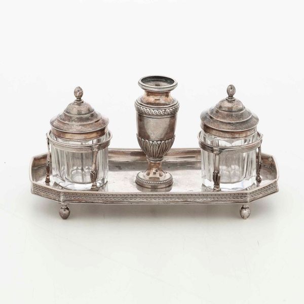 Calamaio. Argento fuso, sbalzato, cesellato e vetro. Argenteria italiana del XIX secolo (Milano?). Marchio dell'argentiere non identificato  - Asta Argenti - Associazione Nazionale - Case d'Asta italiane