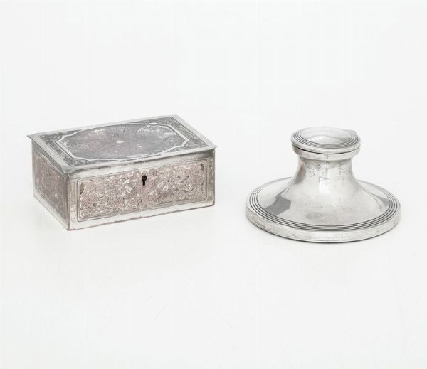 Calamaio e scatola.<BR>Calamaio Birmingham 1916<BR>Scatola Germania XX secolo VMF  - Asta Argenti - Associazione Nazionale - Case d'Asta italiane