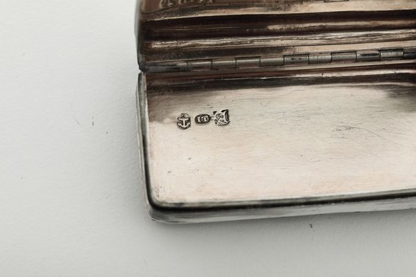 Scatola e sigillo. Inghilterra XX secolo  - Asta Argenti - Associazione Nazionale - Case d'Asta italiane