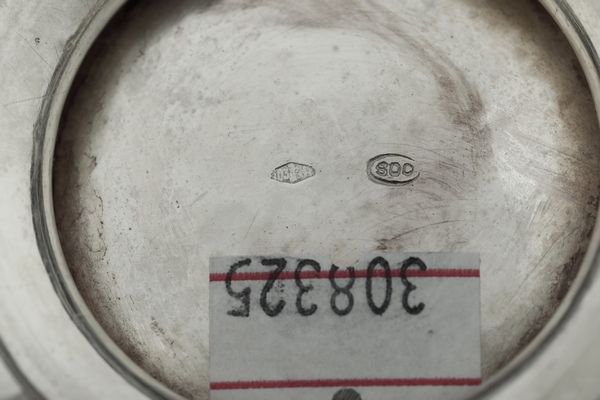 Teiera, formaggera e due zuccheriere. Argenteria italiana del XX secolo, vari argentieri  - Asta Argenti - Associazione Nazionale - Case d'Asta italiane