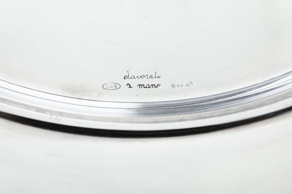 Piatto e vassoio. Argenteria italiana del XX secolo, argentieri differenti  - Asta Argenti - Associazione Nazionale - Case d'Asta italiane