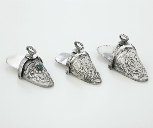 Tre staffe. Arte sudamericana, Argentina XVIII-XIX secolo  - Asta Argenti - Associazione Nazionale - Case d'Asta italiane