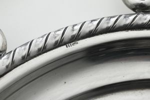 Vassoio biansato. Argenteria veneta del XX secolo, argentiere Rino Greggio, Padova  - Asta Argenti - Associazione Nazionale - Case d'Asta italiane