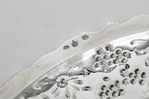 Piatto. Argenteria milanese del XX secolo, argentiere Genazzi  - Asta Argenti - Associazione Nazionale - Case d'Asta italiane