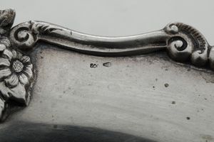 Centrotavola. Argenteria milanese del XX secolo, bollo dell'argentiere consunto  - Asta Argenti - Associazione Nazionale - Case d'Asta italiane