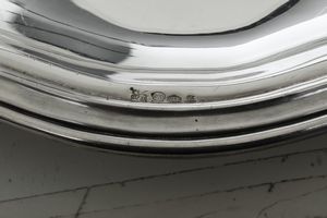 Grande piatto. Argenteria italiana del XX secolo. Argentiere Peruggia & C, Alessandria  - Asta Argenti - Associazione Nazionale - Case d'Asta italiane