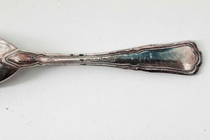 Set da tavola in argento composto da acetoliera, formaggiera e porta sale. Varie manifatture italiane del XX secolo  - Asta Argenti - Associazione Nazionale - Case d'Asta italiane