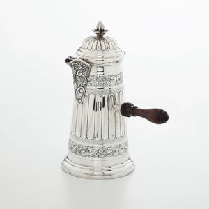 Cioccolatiera. Argenteria siciliana del XX secolo, argentiere Antonino Caruso, Palermo  - Asta Argenti - Associazione Nazionale - Case d'Asta italiane