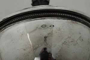 Servizio da tè e caffè. Argenteria italiana del XX secolo, marchio con fascio littorio in uso dal 1925 al 1945, marchio dell'argentiere consunto  - Asta Argenti - Associazione Nazionale - Case d'Asta italiane