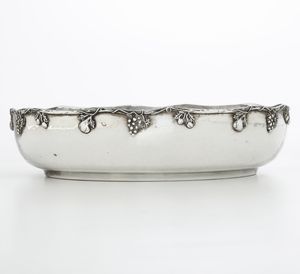 Centrotavola. Argenteria toscana del XX secolo, argentiere Alvignani & Galeotti, Firenze 	  - Asta Argenti - Associazione Nazionale - Case d'Asta italiane