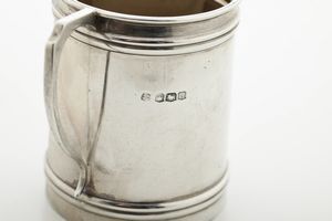 Mug. Città di Sheffield 1921, argentiere James Deakin & Sons -John & William Deakin  - Asta Argenti - Associazione Nazionale - Case d'Asta italiane