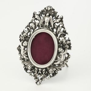 Cornice portafoto. Argenteria italiana del XX secolo  - Asta Argenti - Associazione Nazionale - Case d'Asta italiane