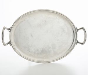 Vassoio biansato. Argenteria italiana del XX secolo, argentiere Giovanni Macchia, Udine  - Asta Argenti - Associazione Nazionale - Case d'Asta italiane