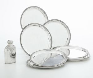 Undici piatti argento e una fiaschetta. Argenteria italiana del XX secolo  - Asta Argenti - Associazione Nazionale - Case d'Asta italiane