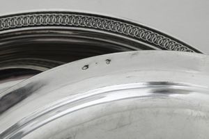 Undici piatti argento e una fiaschetta. Argenteria italiana del XX secolo  - Asta Argenti - Associazione Nazionale - Case d'Asta italiane