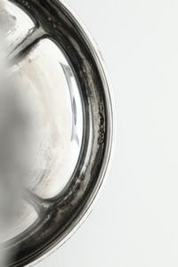 Due vasi diversi. Argenteria italiana del XX secolo, uno con marchio con fascio littorio in uso dal 1935 al 1945  - Asta Argenti - Associazione Nazionale - Case d'Asta italiane