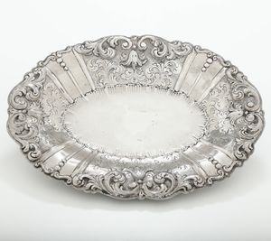 Alzata centrotavola. Argenteria italiana della prima metà del XX secolo  - Asta Argenti - Associazione Nazionale - Case d'Asta italiane