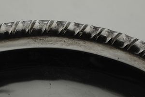 Pesciera. Argenteria italiana del XX secolo, bollo dell'argentiere consunto  - Asta Argenti - Associazione Nazionale - Case d'Asta italiane