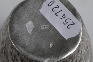 Lotto di oggetti in argento e metallo argentato. Varie manifatture del XX secolo saggio  - Asta Argenti - Associazione Nazionale - Case d'Asta italiane