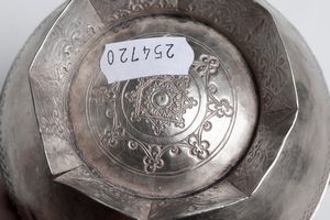 Lotto di oggetti in argento e metallo argentato. Varie manifatture del XX secolo saggio  - Asta Argenti - Associazione Nazionale - Case d'Asta italiane