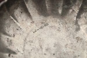 Lotto composto da due ciotole e due ciotoline. Argenteria italiana del XX secolo diametro ciotoline cm 7, ciotole cm 21  - Asta Argenti - Associazione Nazionale - Case d'Asta italiane