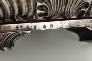 Centrotavola, Manifattura austro ungarica del XIX secolo, marchio di ricontrollo con croce mauriziana per lo Stato di Sardegna  - Asta Argenti - Associazione Nazionale - Case d'Asta italiane