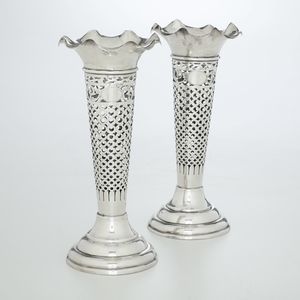 Coppia di vasetti. Chester 1900, argentiere Richard Jay e James Jay  - Asta Argenti - Associazione Nazionale - Case d'Asta italiane