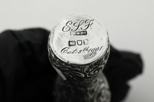 Scatola e sigillo. Inghilterra XX secolo  - Asta Argenti - Associazione Nazionale - Case d'Asta italiane