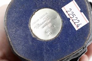 Coppia di sculturine raffiguranti contadinelli e scultura raffigurante clown in caolino e argento. Manifattura artistica italiana del XX secolo  - Asta Argenti - Associazione Nazionale - Case d'Asta italiane