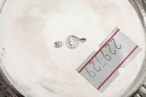 Servizio da tè e caffè in argento. Argenteria italiana del XX secolo. Bollo dell'argentiere consunto  - Asta Argenti - Associazione Nazionale - Case d'Asta italiane