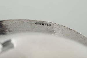 Tre centrotavola. Argenteria italiana del XX secolo, vari argentieri  - Asta Argenti - Associazione Nazionale - Case d'Asta italiane