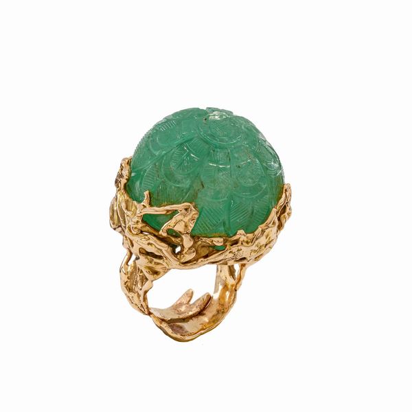 Anello cocktail in oro giallo 14kt con smeraldo naturale  - Asta Gioielli e Orologi - Associazione Nazionale - Case d'Asta italiane