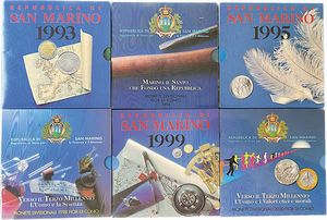 SAN MARINO. Lotto di 27 confezioni ufficiali.  - Asta Numismatica - Associazione Nazionale - Case d'Asta italiane
