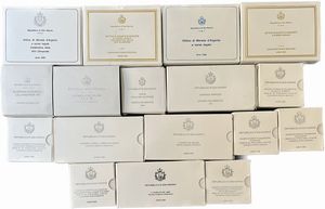 SAN MARINO. Lotto di 45 confezioni ufficiali.  - Asta Numismatica - Associazione Nazionale - Case d'Asta italiane