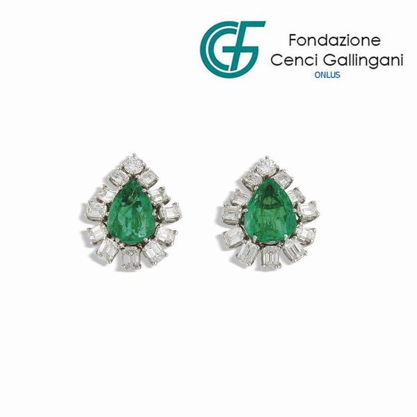 PAIO DI ORECCHINI A GOCCIA CON SMERALDI E DIAMANTI  - Asta Gioielli - Associazione Nazionale - Case d'Asta italiane