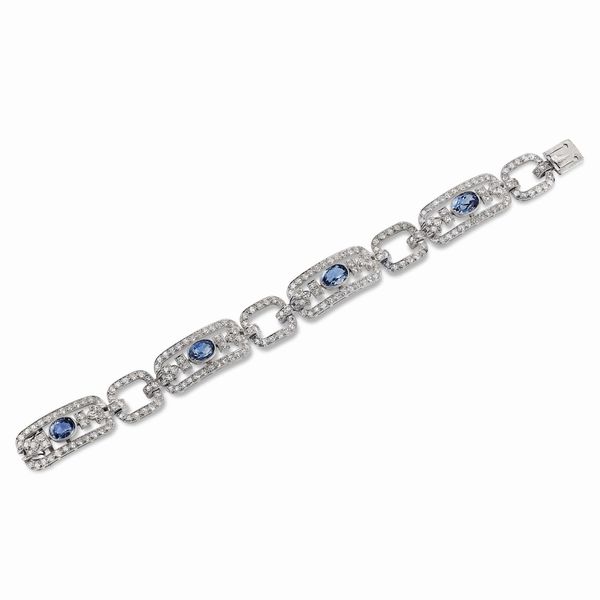 BRACCIALE CON ZAFFIRI CEYLON E DIAMANTI  - Asta Gioielli - Associazione Nazionale - Case d'Asta italiane